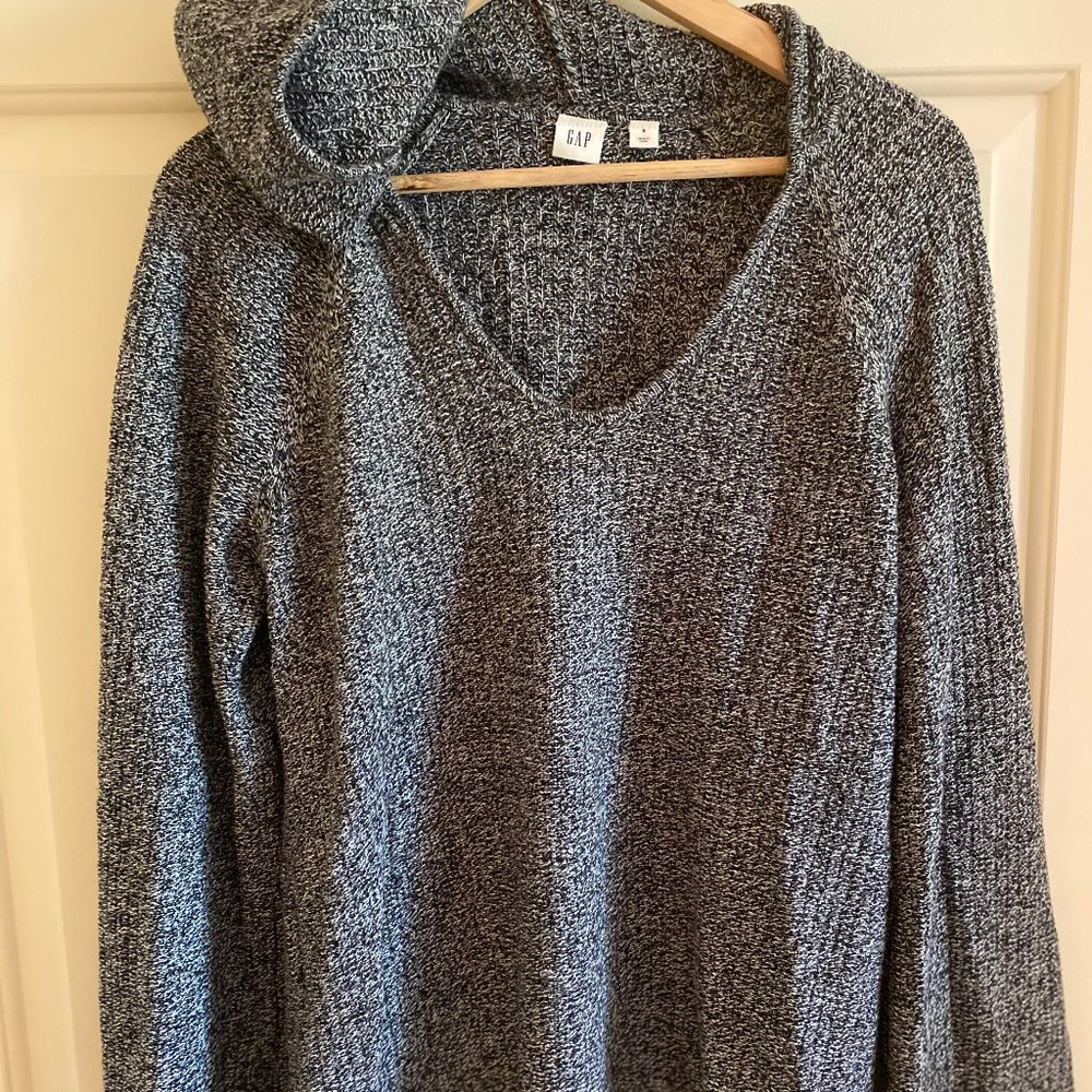 Hooded Gap Sweater